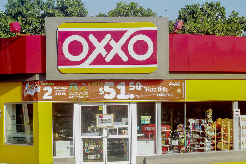 Presentan iniciativa para que empleados del Oxxo, 7 eleven y Sanborns ganen como cajeros bancarios. Noticias en tiempo real