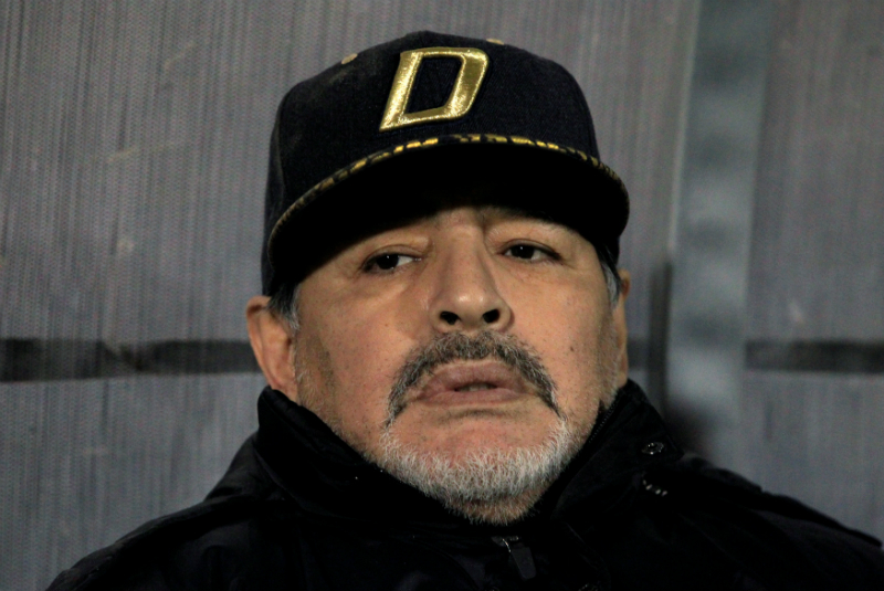 Maradona pide justicia por muerte de “Trinche” Carlovich. Noticias en tiempo real