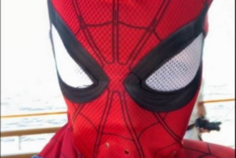 Thalía se disfraza de Spider-man y causa sensación en redes (+video) - 24  Horas