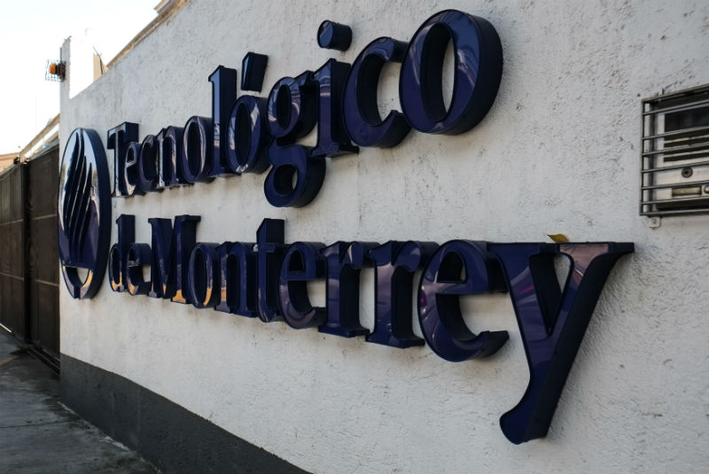 Foto: Archivo. El Presidente informó que el Tec de Monterrey fue la empresa que más despidió personal en diciembre.
