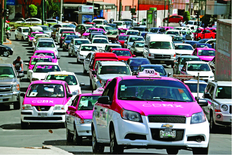 Taxistas en Querétaro podrán auxiliar a mujeres en riesgo. Noticias en tiempo real