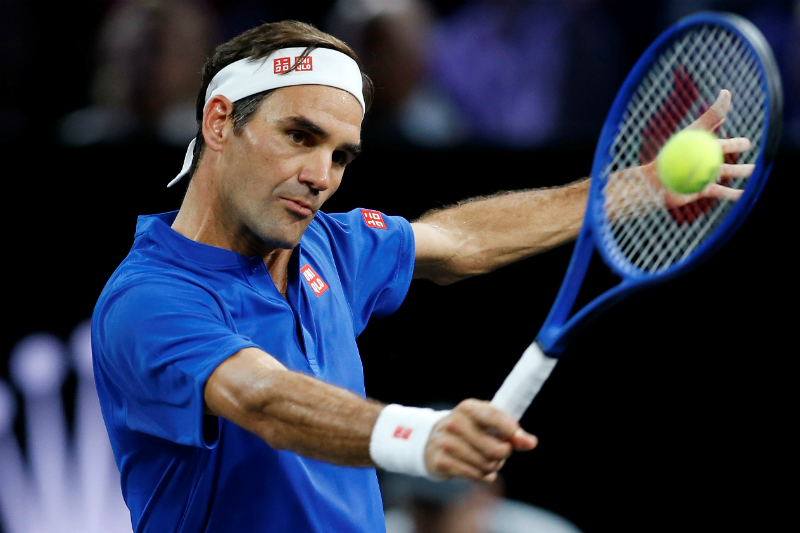 Durante partido, Federer posa para que un fanático pueda fotografiarlo; se gana aplausos (+video). Noticias en tiempo real