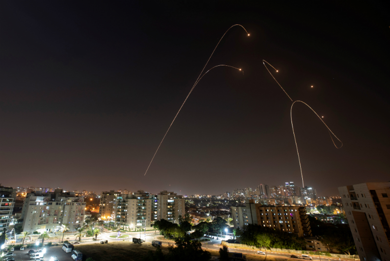 Israel intercepta cohetes disparados desde Siria. Noticias en tiempo real