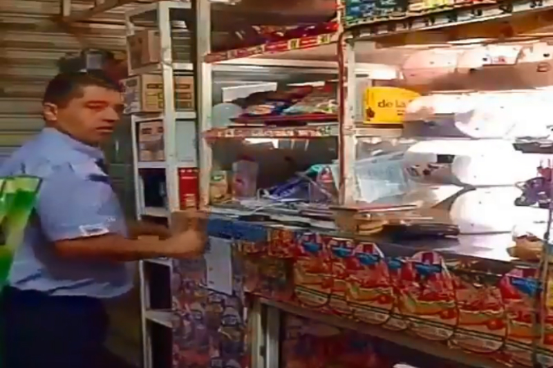 Despiden a repartidor de Bimbo que robó tienda en Edomex (+video). Noticias en tiempo real