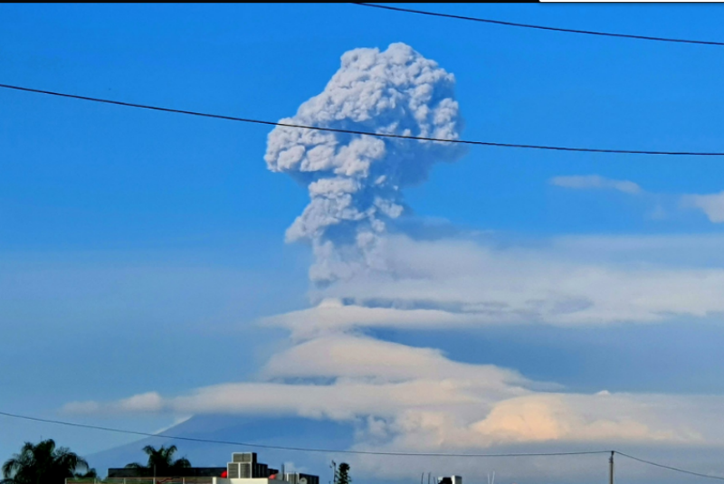 Explosión en Popocatépetl deja columna de ceniza de dos kilómetros. Noticias en tiempo real