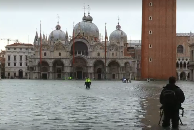 Venecia se prepara para nueva inundación de 160 centímetros. Noticias en tiempo real