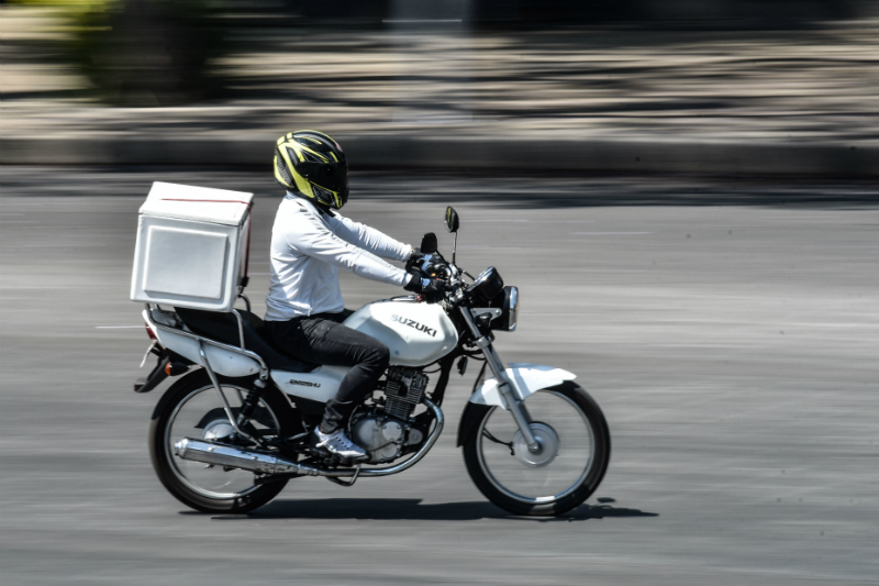 Motociclistas deberán sacar nueva licencia y asistir a motoescuela. Noticias en tiempo real