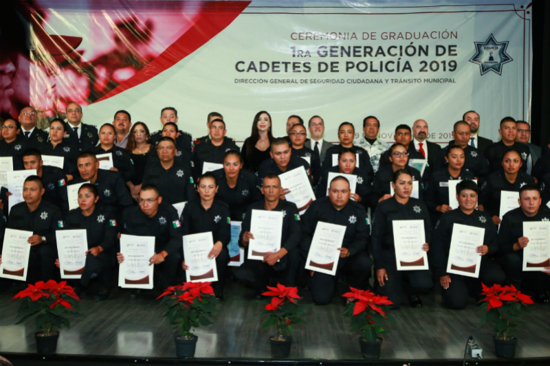 Se gradúa primera generación de la  Academia de Policía de Naucalpan. Noticias en tiempo real
