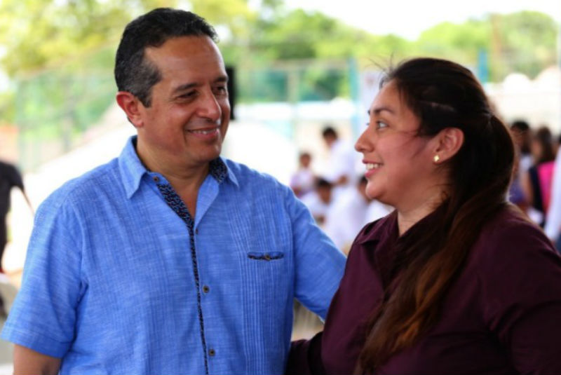 Carlos Joaquín entregará títulos de propiedad y créditos a mujeres emprendedoras en Cozumel. Noticias en tiempo real