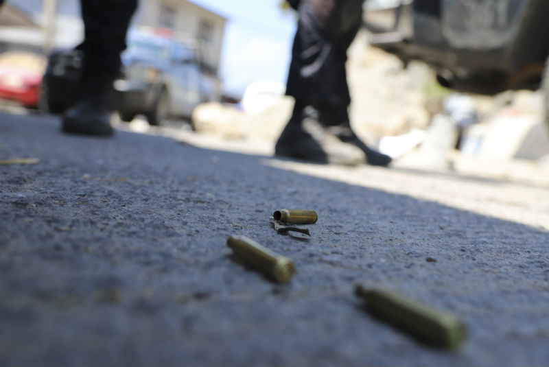 Policías en Múzquiz, Coahuila, son atacados a balazos; muere uno. Noticias en tiempo real