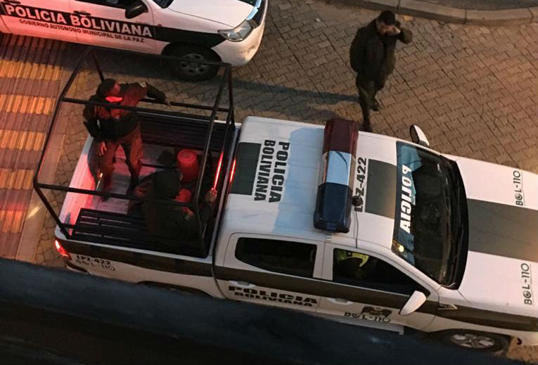 SRE señala que otros 50 policías llegan a la Embajada de México en Bolivia. Noticias en tiempo real