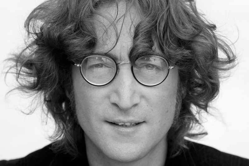 Subastan gafas de Lennon 165 mil euros 24 Horas