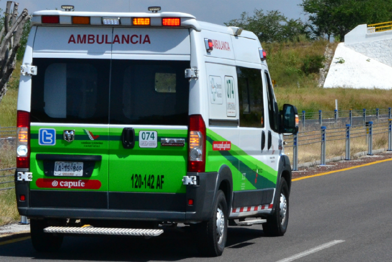 Volcadura de Autobús sobre la México-Tuxpan deja al menos 20 heridos. Noticias en tiempo real