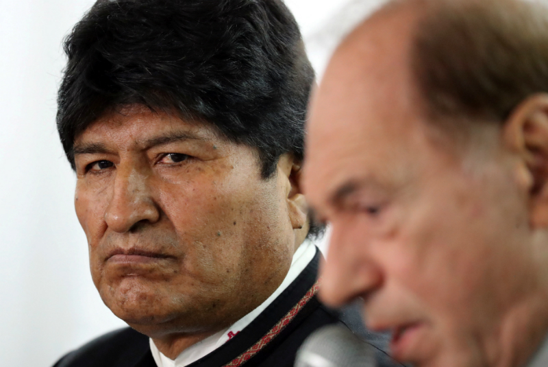 Evo Morales presenta equipo para defenderse por demandas. Noticias en tiempo real