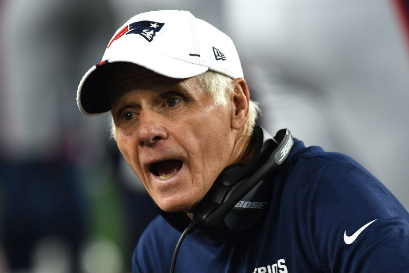 Entrenador de línea defensiva de Patriots anuncia su retiro de la NFL. Noticias en tiempo real