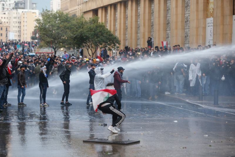 Reportan al menos 70 heridos por protestas en Líbano. Noticias en tiempo real