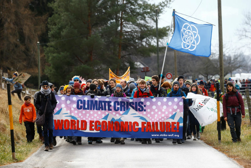 Activismo climático será materia escolar; la diseña Cambridge. Noticias en tiempo real