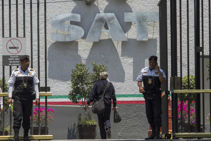 SAT despide a 4 aduaneros en Yucatán. Noticias en tiempo real