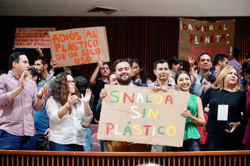 Sinaloa hace historia al prohibir los plásticos de un sólo uso. Noticias en tiempo real