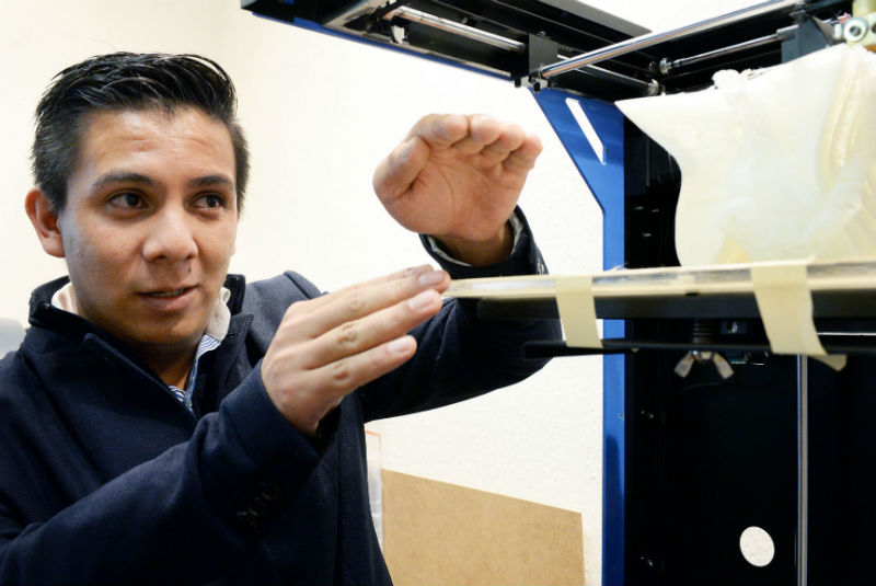 UNAM diseñan impresora 3D para replicar huesos. Noticias en tiempo real
