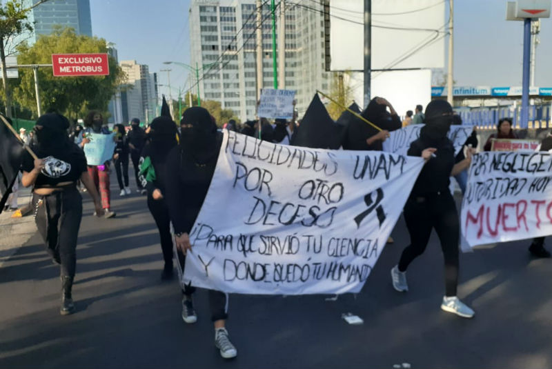 Marcharon estudiantes de la UNAM por deficientes servicios médicos. Noticias en tiempo real