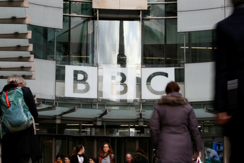 BBC anuncia despido de 450 empleados. Noticias en tiempo real