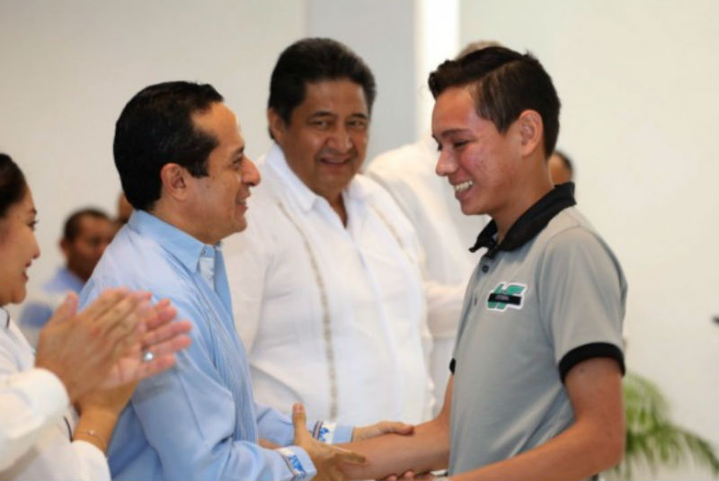 Habrá 13 nuevas escuelas en Quintana Roo para ciclo escolar 2020-2021: Carlos Joaquín. Noticias en tiempo real