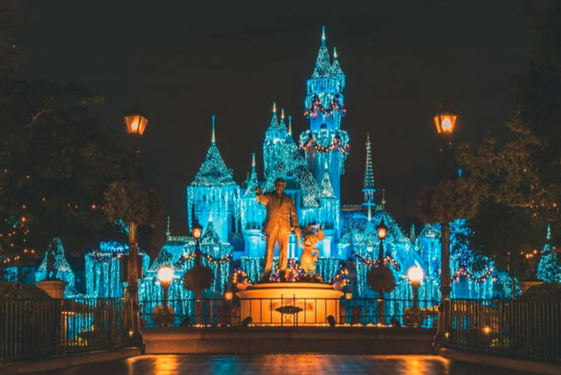 Empresa paga 3 mil euros por ir a Disney. Noticias en tiempo real