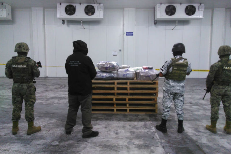 Semar y FGR aseguran 124 kilos de cocaína en Manzanillo, Colima. Noticias en tiempo real