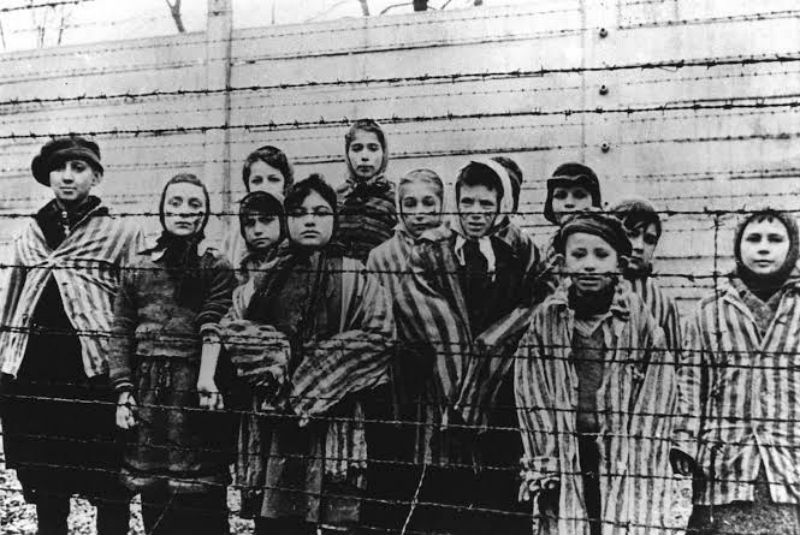 Reconocimiento facial cuenta la historia de víctimas del Holocausto. Noticias en tiempo real
