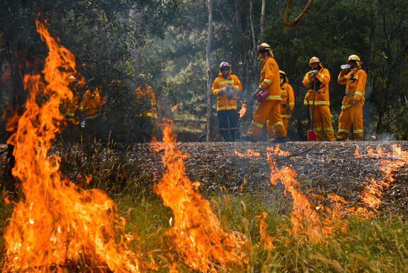 Australia reactiva alerta de peligro por reavivamiento de incendios. Noticias en tiempo real