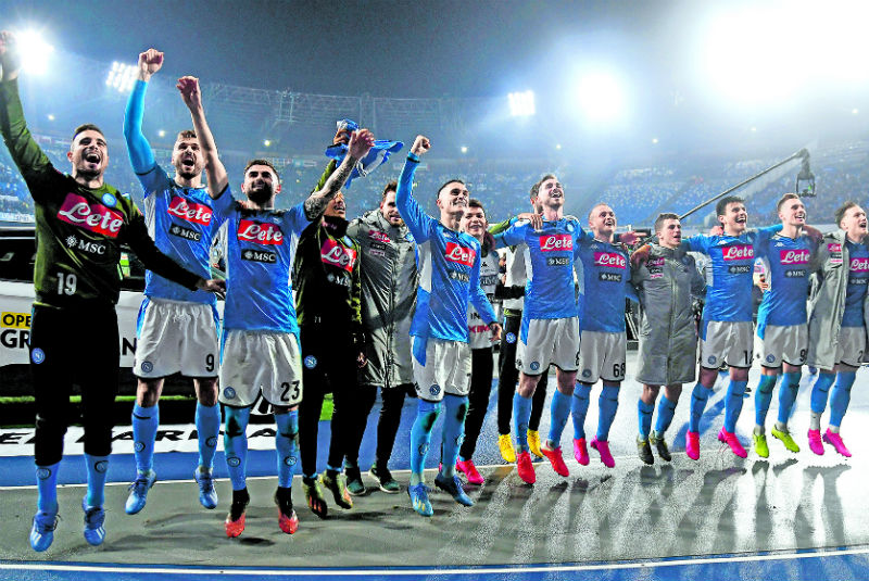 Napoli derrota 2-1 a la Juventus con Chucky Lozano en la banca. Noticias en tiempo real