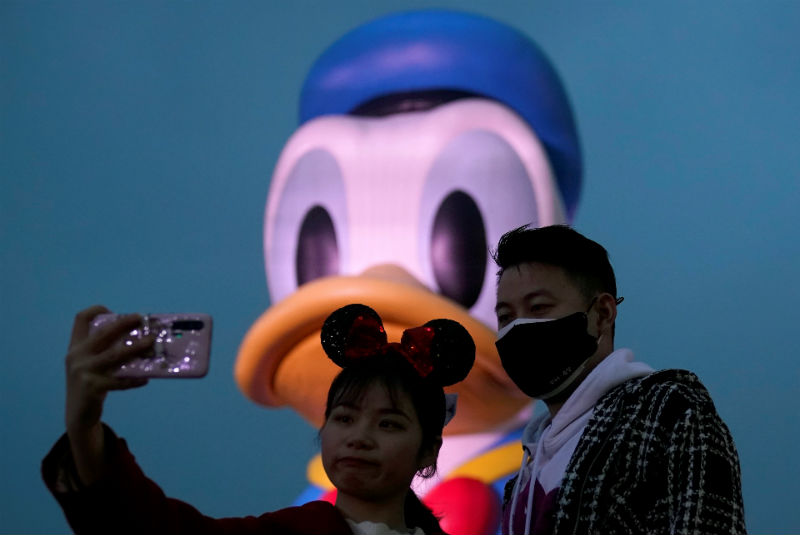 Cierran sección de Gran Muralla y Disneyland en China por crisis de coronavirus. Noticias en tiempo real