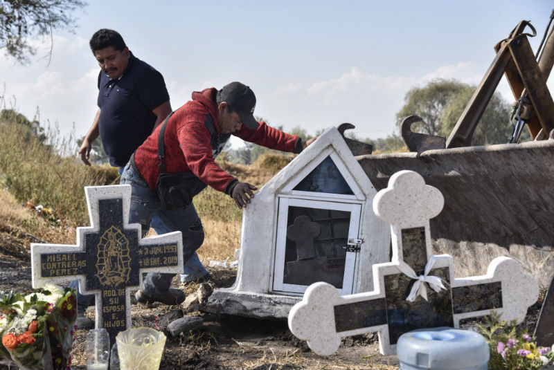Tras explosión, colocan primera piedra en memoria de los 137 fallecidos en Tlahuelilpan. Noticias en tiempo real