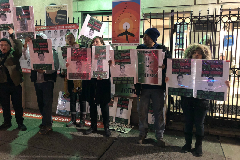 Se manifiestan padres de Ayotzinapa en la CDMX. Noticias en tiempo real