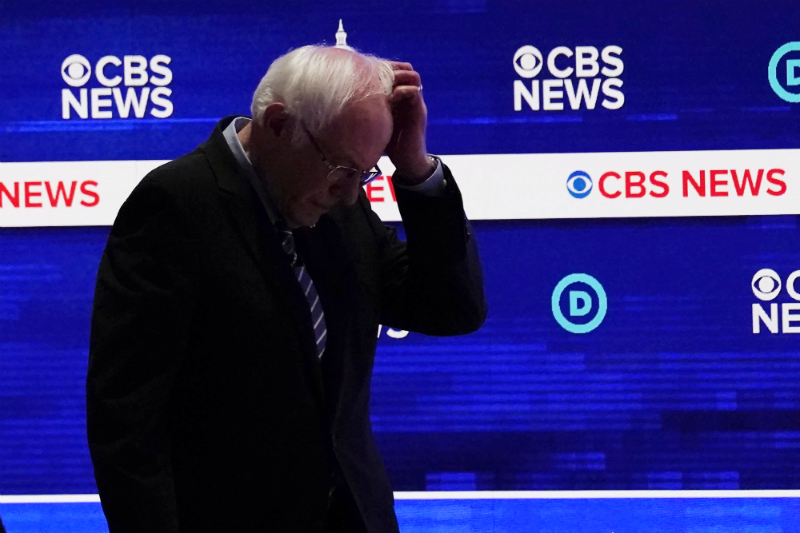 Atacan demócratas a Sanders por declaraciones positivas sobre Cuba. Noticias en tiempo real