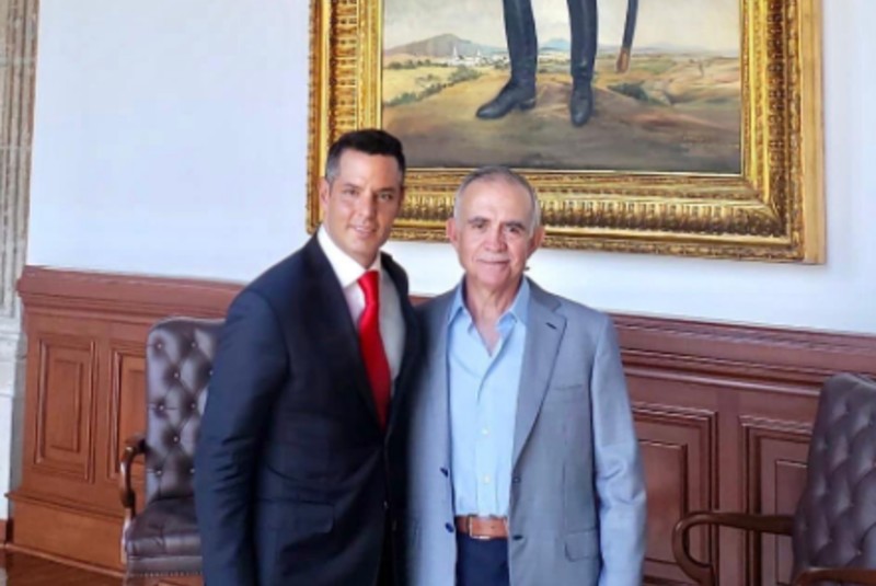 Gobernador de Oaxaca se reúne con Rafael Marín y Alfonso Romo (+fotos). Noticias en tiempo real