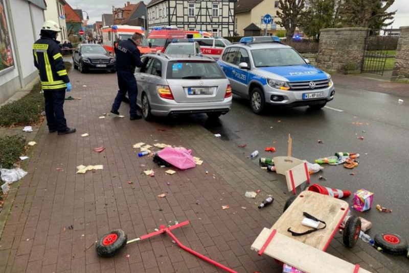 Suman 50 personas atropelladas en Volkmarsen, Alemania. Noticias en tiempo real