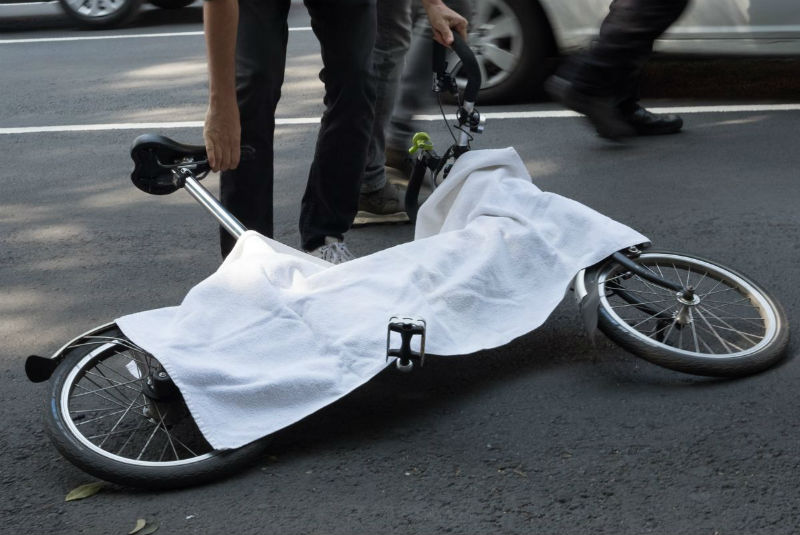 Vehículo militar atropella y quita la vida a ciclista en la CDMX. Noticias en tiempo real