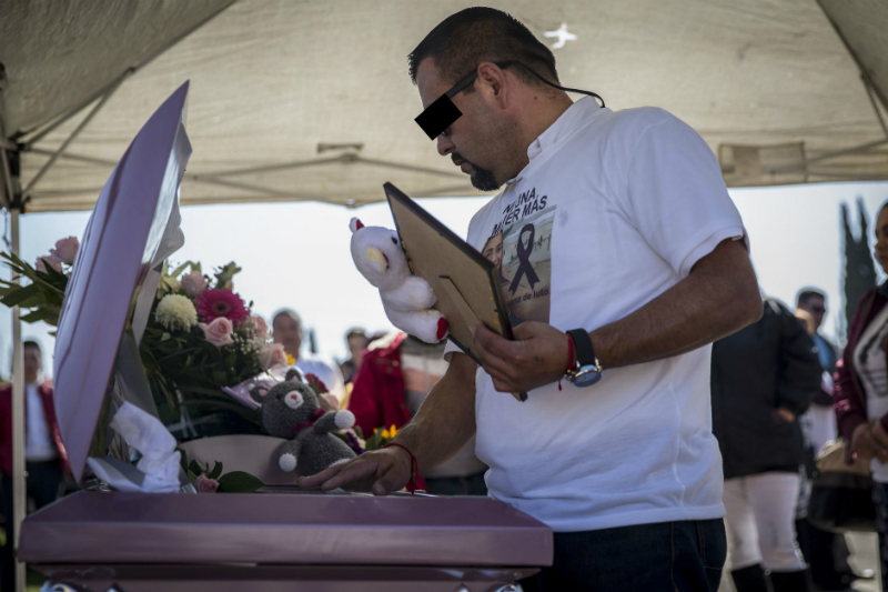 Detenido por feminicidio de Marbella asistió a su funeral (+fotos). Noticias en tiempo real
