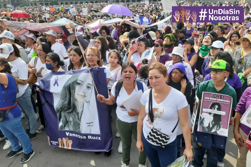 Marcha de mujeres por el 8M comienza su arribo al Zócalo de la CDMX. Noticias en tiempo real