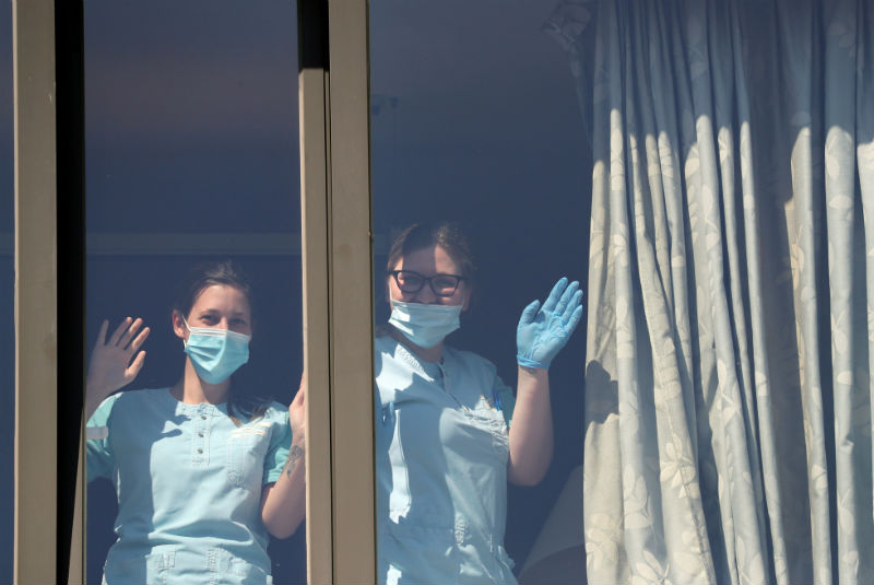 Enfermeras deben ser protegidas de abusos durante pandemia, dicen OMS y grupos activistas. Noticias en tiempo real