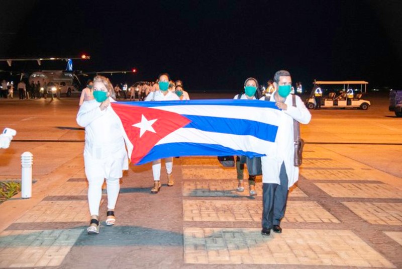 ¡Hecho histórico! Cuba envía personal médico a Barbados (+fotos). Noticias en tiempo real
