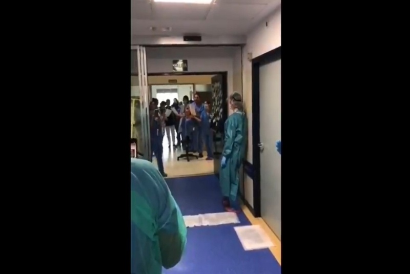 “Resistiré para seguir viviendo”: Médicos cantan a pacientes con Covid-19 en hospital (+video). Noticias en tiempo real
