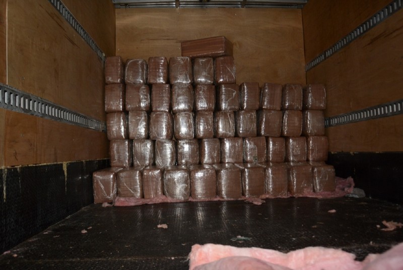 FGR detiene a dos sujetos en Nuevo León que transportaban más de dos toneladas de mariguana. Noticias en tiempo real
