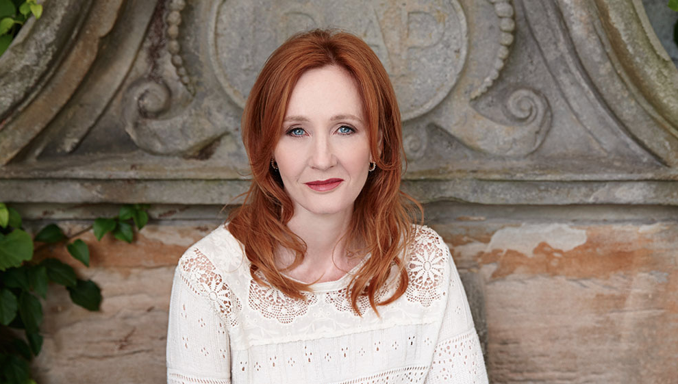 J.K. Rowling publica nuevo libro gratuito, ‘The Ickabog’; te decimos dónde descargarlo. Noticias en tiempo real