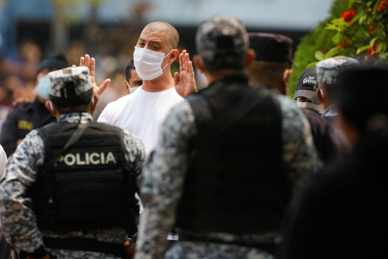 Con cacerolazos protestan en El Salvador por crisis ante Covid-19. Noticias en tiempo real