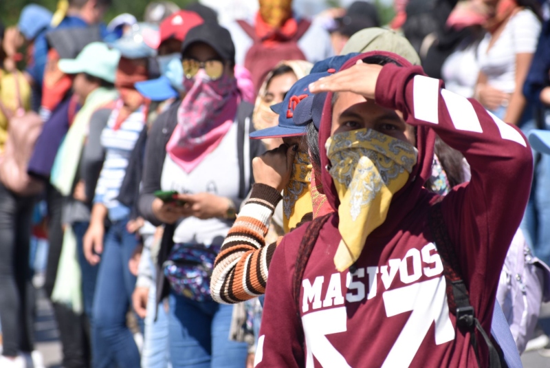 Normalistas exigen liberación de alumnos tras bloquear vías en Michoacán. Noticias en tiempo real