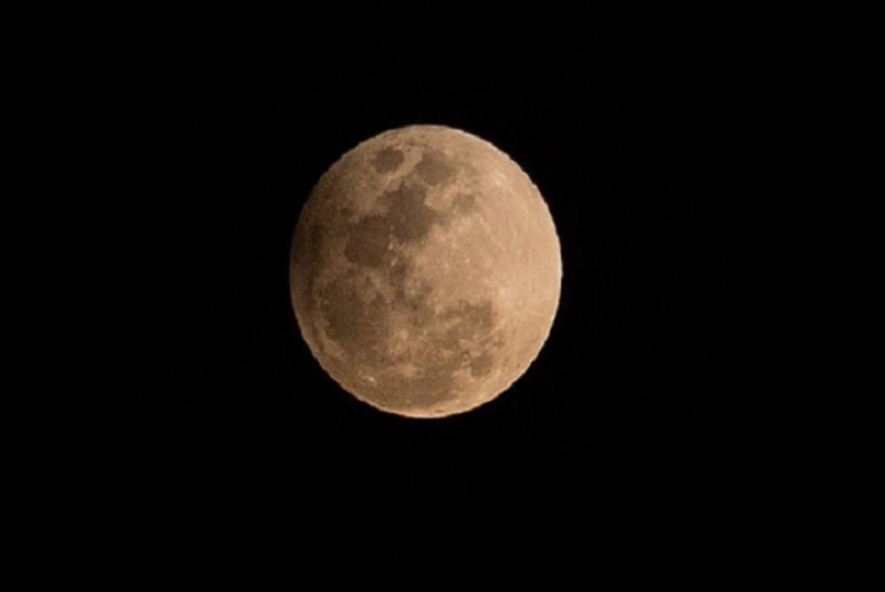 Junio tendrá dos eclipses prenumbrales que pintarán de tonos rosa la Luna (+video). Noticias en tiempo real