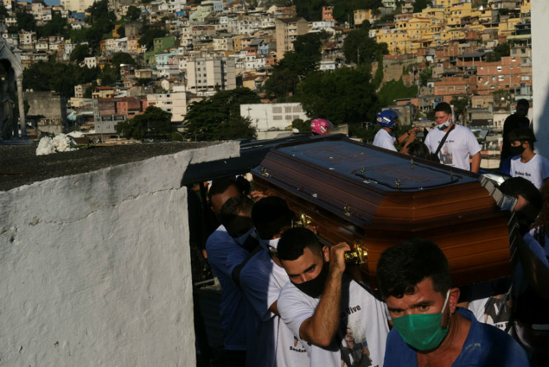 Con nuevo récord diario, Brasil rebasa los 30 mil muertos por Coronavirus. Noticias en tiempo real